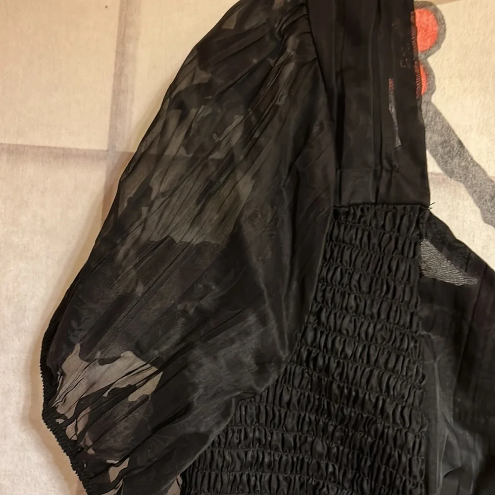 NWT!! Cotton Clip Floral Smocked Crop Top from Torrid, Cute Decorative Designs - Picture 6 of 7